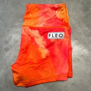 Fleo gym CrossFit shorts, booty shorts size small